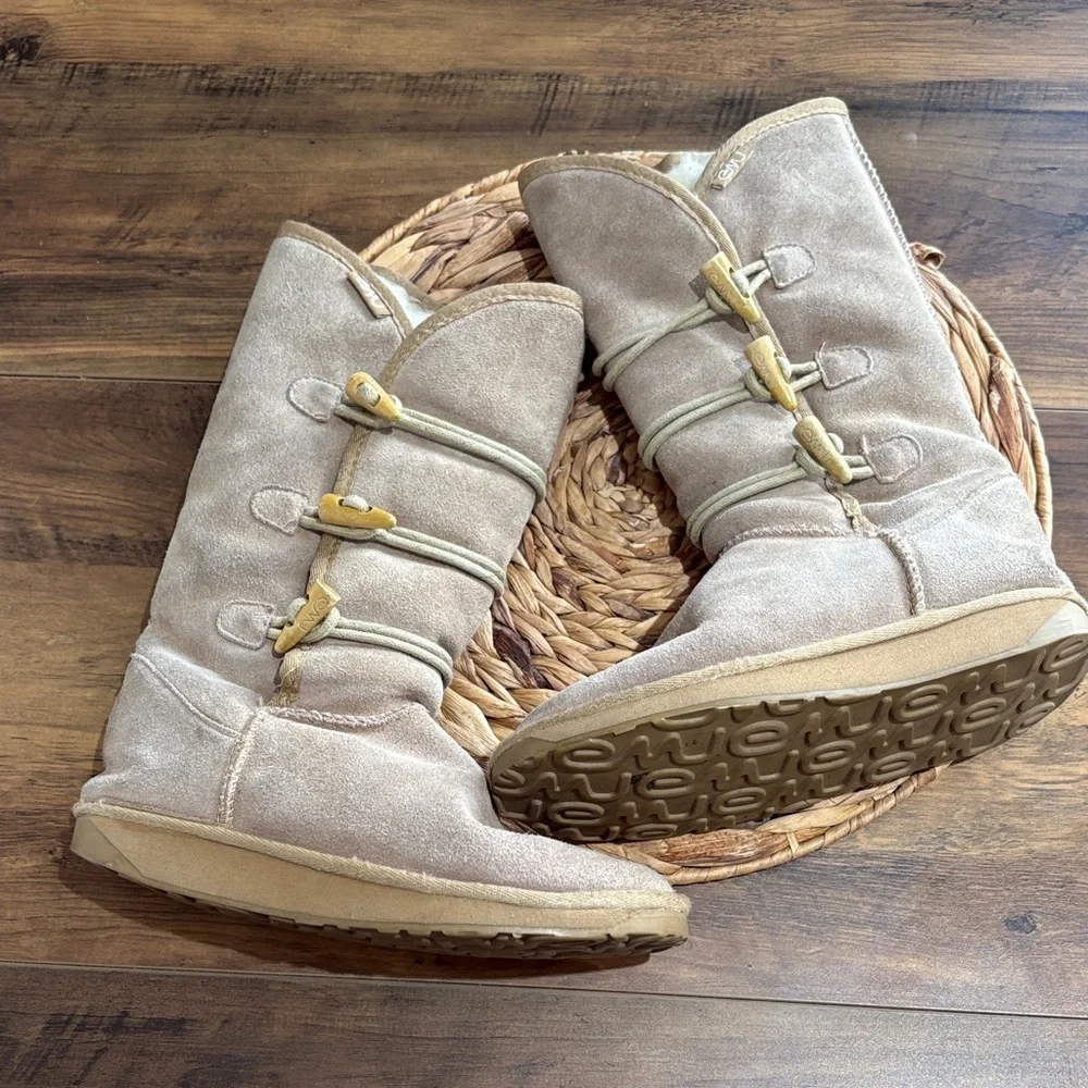 EMU Australia Merino Wool Line And Suede Tan Boots Hip Button Size 6 Run Big